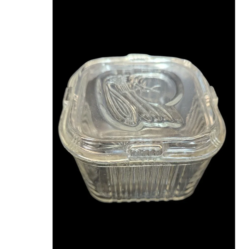 Vtg Federal glass Refrigerator Dish Square Ribbed Base Embossed Vegetable‎ Lid